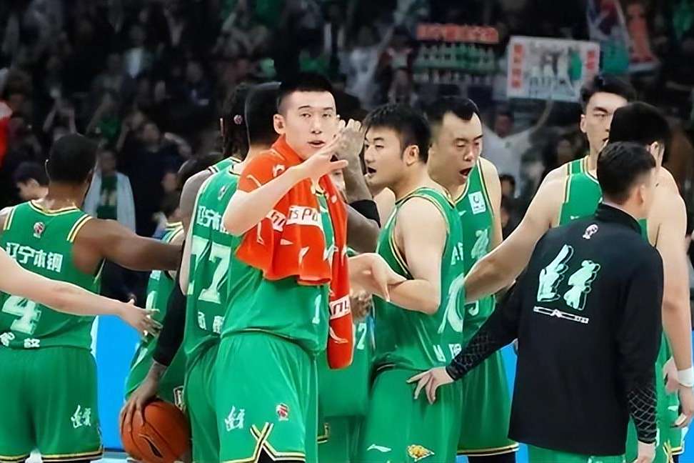 od体育馆-CBA球队新帅上任，带领球队冲击冠军荣耀的简单介绍