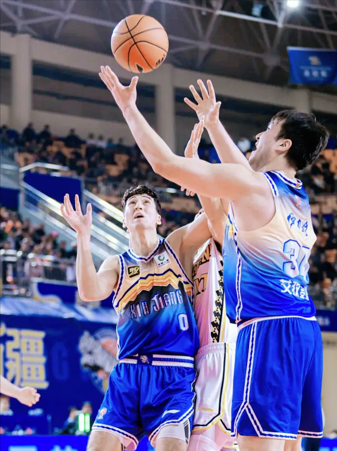 江苏男篮不败之地，主场夺取连胜