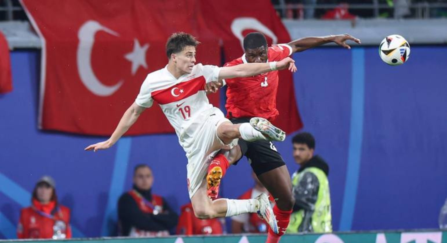 西班牙队连胜对手，实力碾压