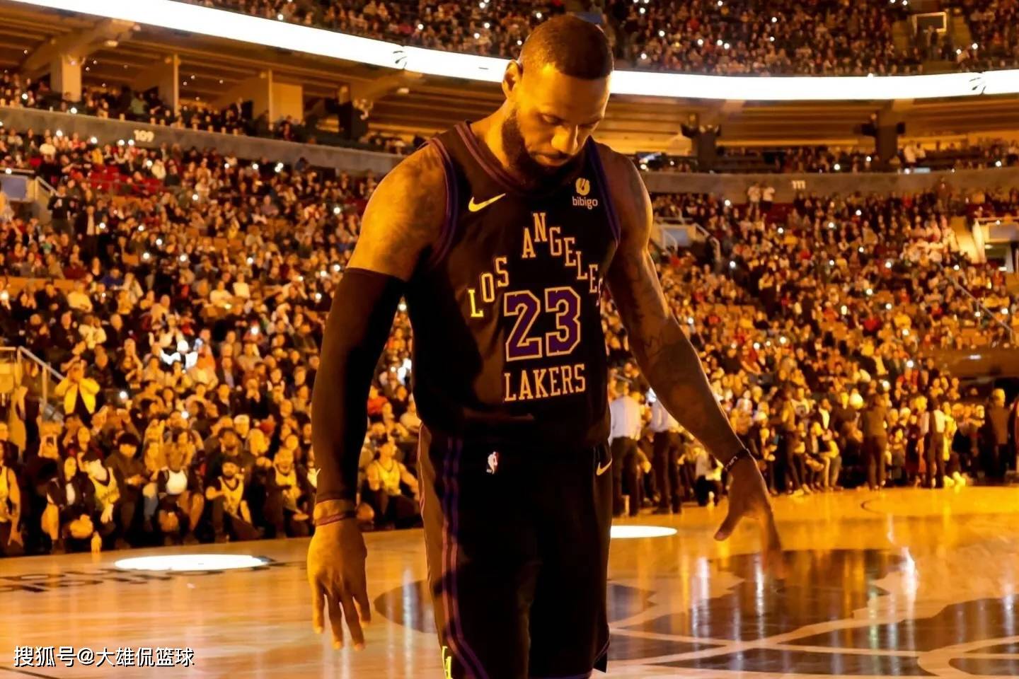 包含勒布朗-詹姆斯助力球队获得重要胜利，球迷呼吁支持更多赛事的词条