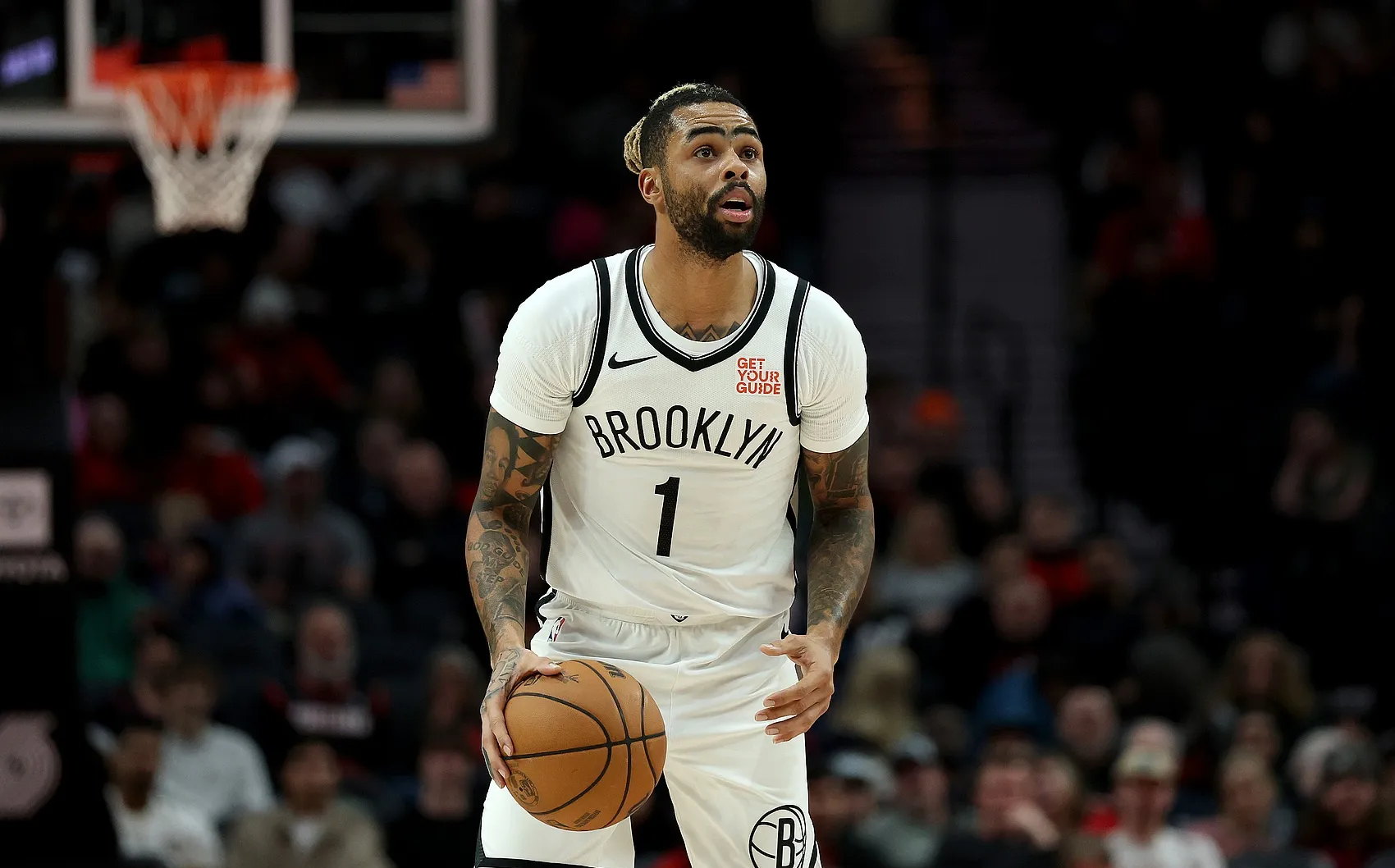 od体育馆-鹈鹕队备战全力以赴：球队主帅布置严密战术训练，希望球队再创佳绩的简单介绍