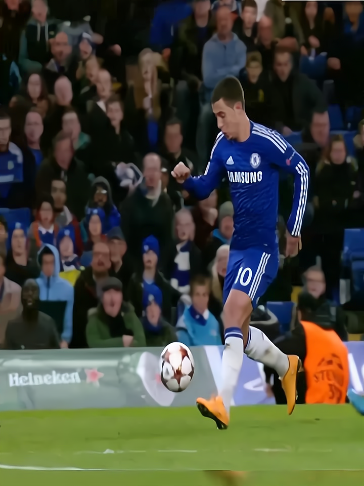 阿扎尔球技精湛备受夸赞，成为切尔西关键进攻核心的简单介绍