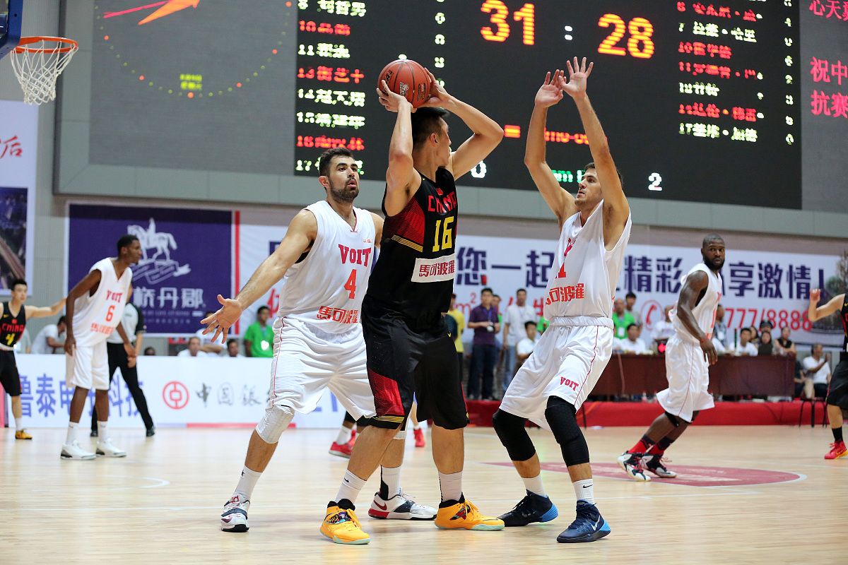 包含进攻组织有条不紊，球队整体实力显著提升的词条