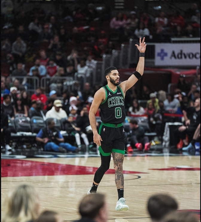 凯尔特人击溃公牛，取得四连胜