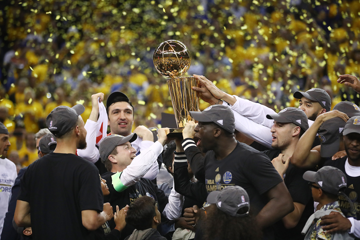 od体育活动-爵士集体发威，击败活塞