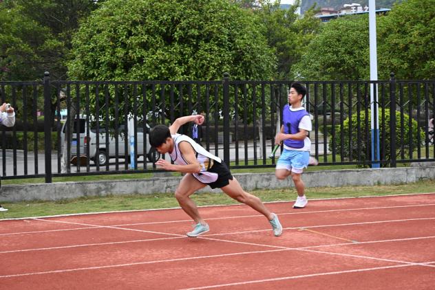 od体育在线-运动员们在赛场上的拼搏精神赢得广泛赞誉