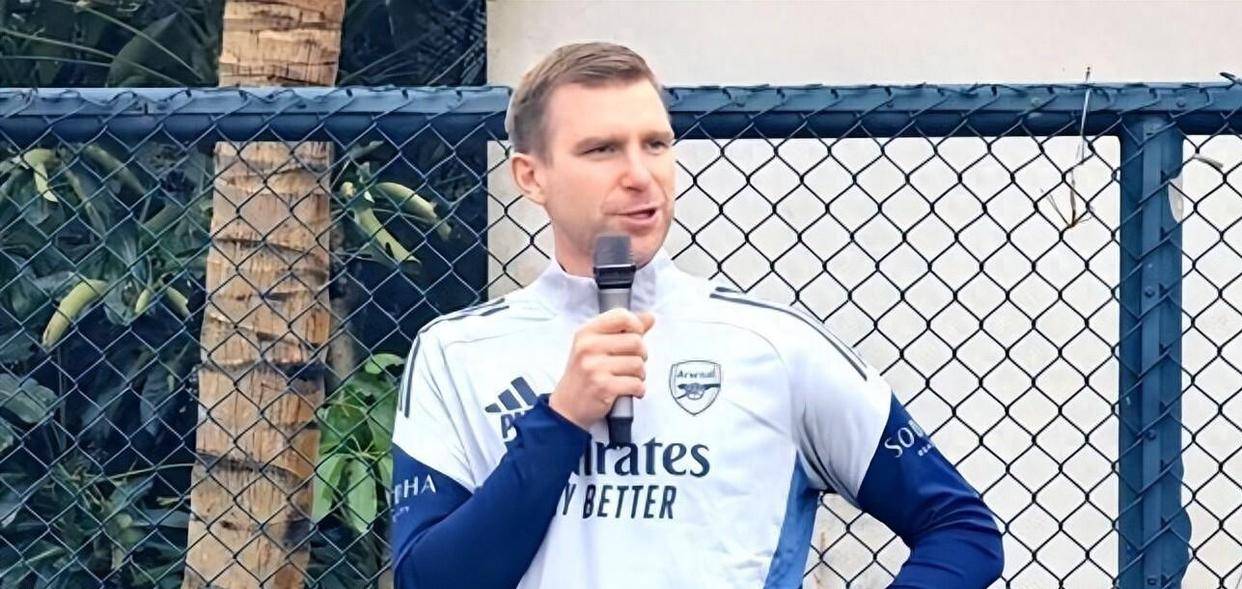 关于顶级球员亮相比赛，技惊四座引无数掌声的信息